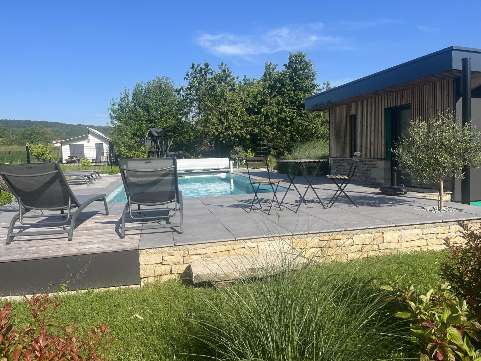 Sejour Detente - Appart'Hotel N 1 Avec Jaccuzi, Piscine Et Petit-Dejeuner Chouzelot Exterior foto